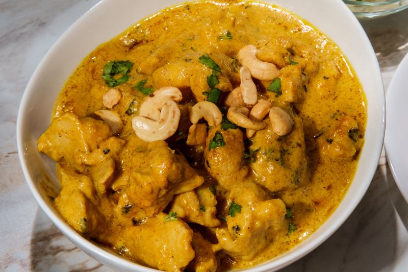 korma curry with cashew nuts